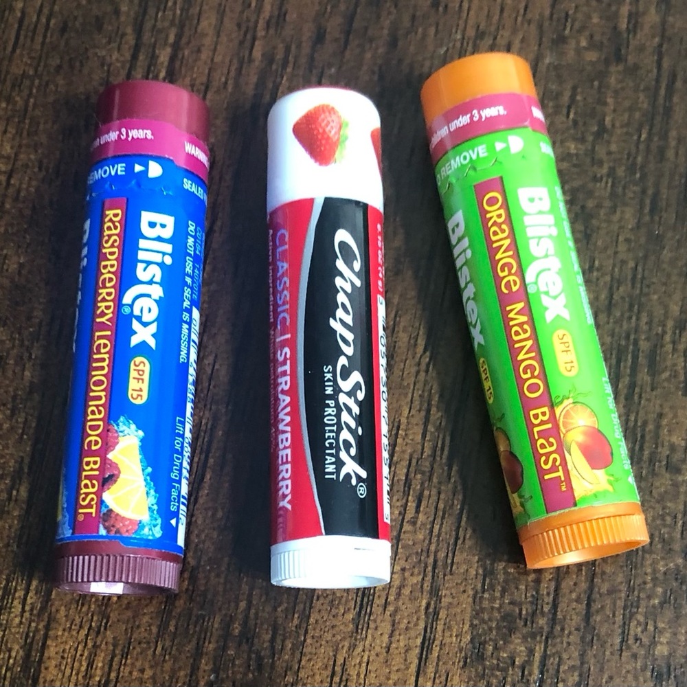 Bundle 2  Blistex/ 1 chapstick Lip protectant sunscreen SPF15. Size 0.15Oz.